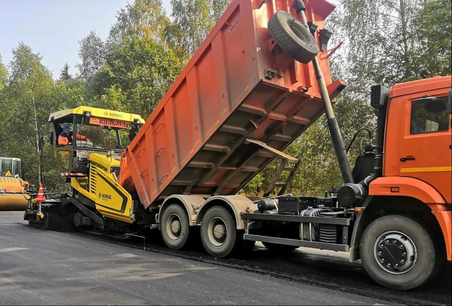 В Смоленской области продолжается ремонт Старой Смоленской дороги